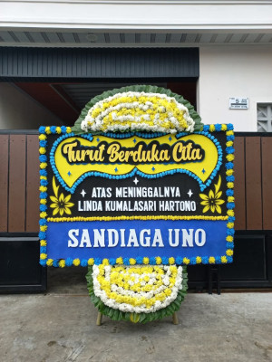 Papan Bunga Duka di Teluk Pandan