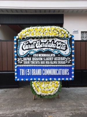 Papan Bunga Duka di Teluk Pandan